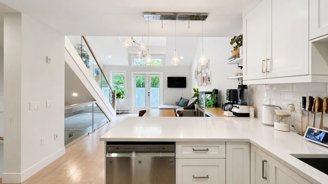 201-2759 Horley Street, Vancouver, BC, V5R 4R7