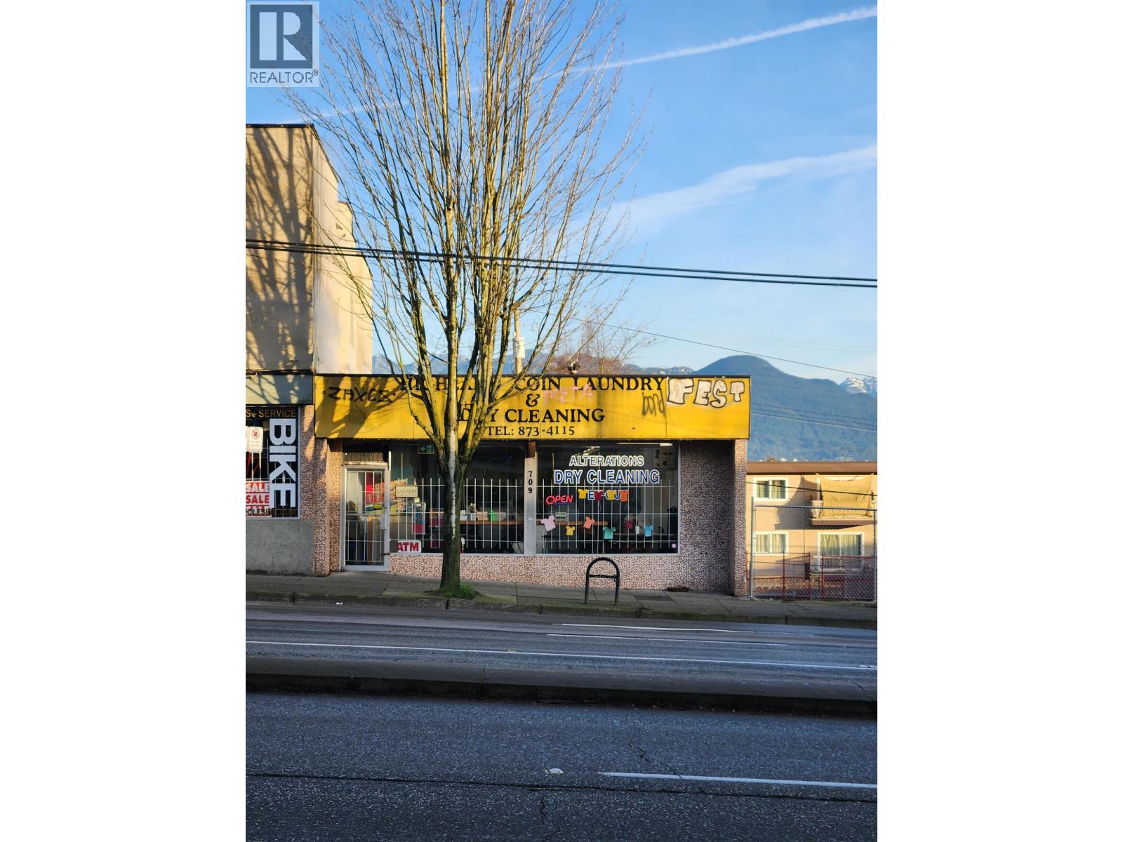 709 E Broadway East, Vancouver, BC, V5T1X8