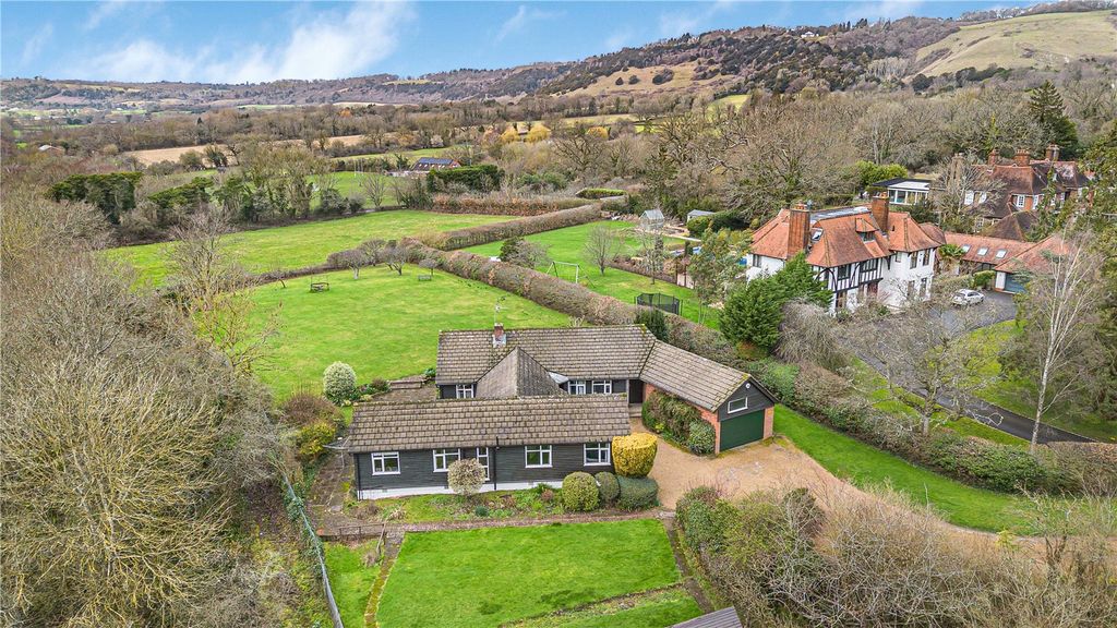 4 bed bungalow for saleCoppice Lane, Reigate, Surrey RH2