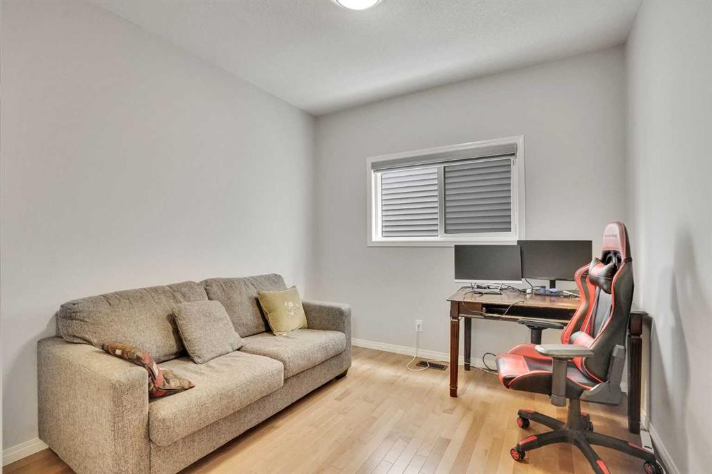 148 Savanna Close NE, Calgary, AB, T3J 0X8 photo 4