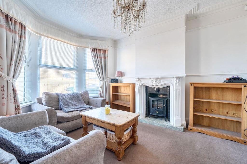 3 bed terraced house for saleCastlemere Avenue, Queenborough ME11