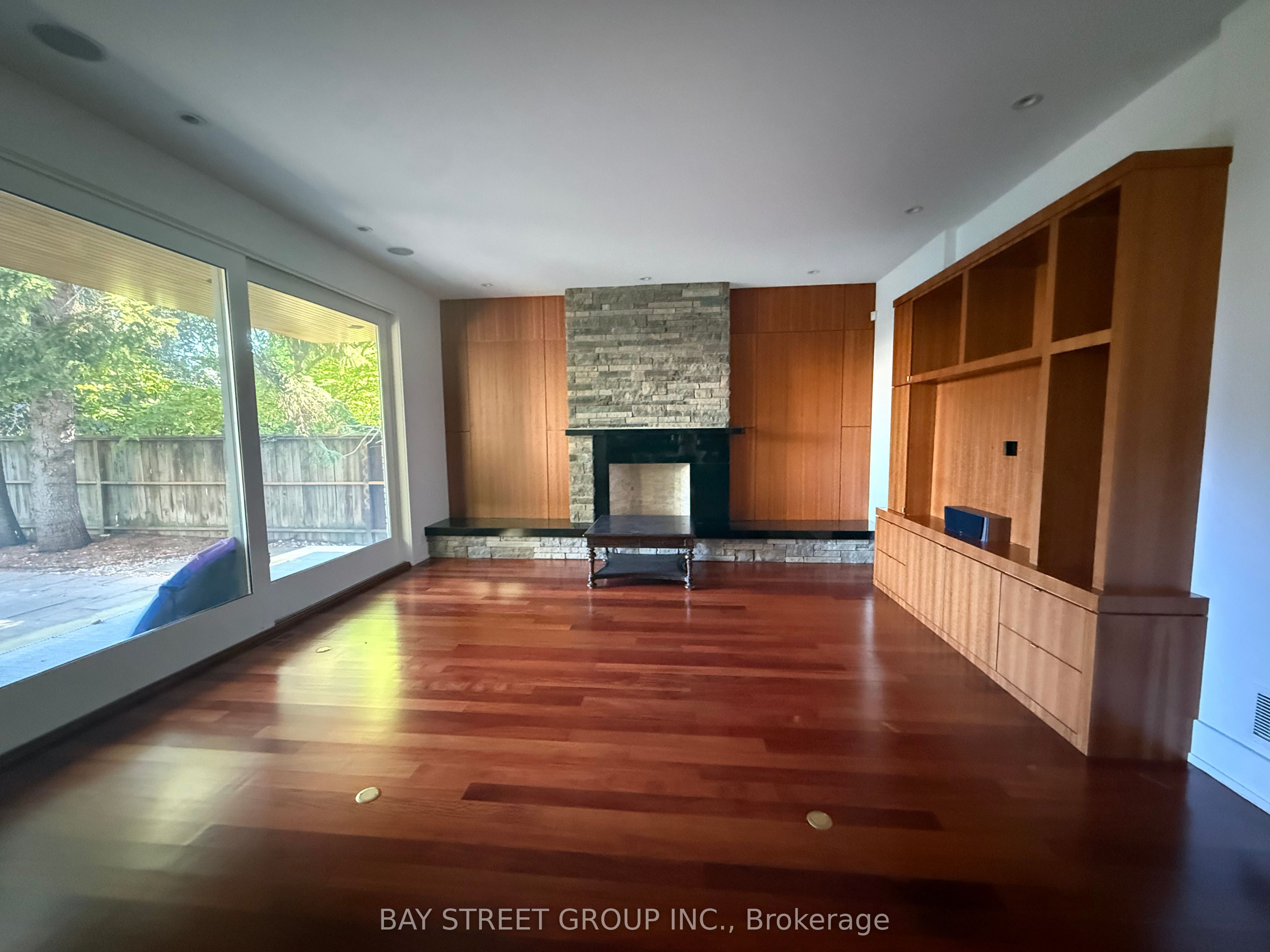 158 Munro Boulevard, Toronto, ON, M2P 1C8 photo 2