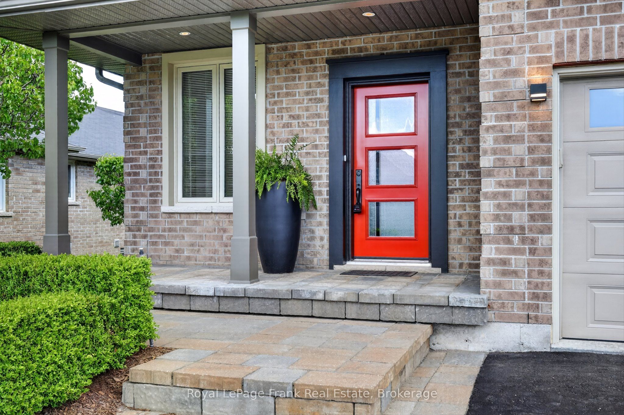 2379 Marsdale Drive, Peterborough, ON, K9L 0B7 photo 2