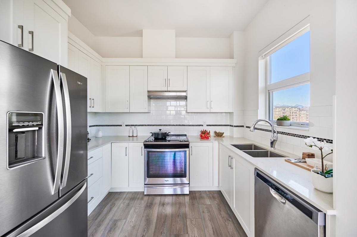 Additional image 4 of 503-22577 Royal Crescent, Maple Ridge, BC, V2X 2M2