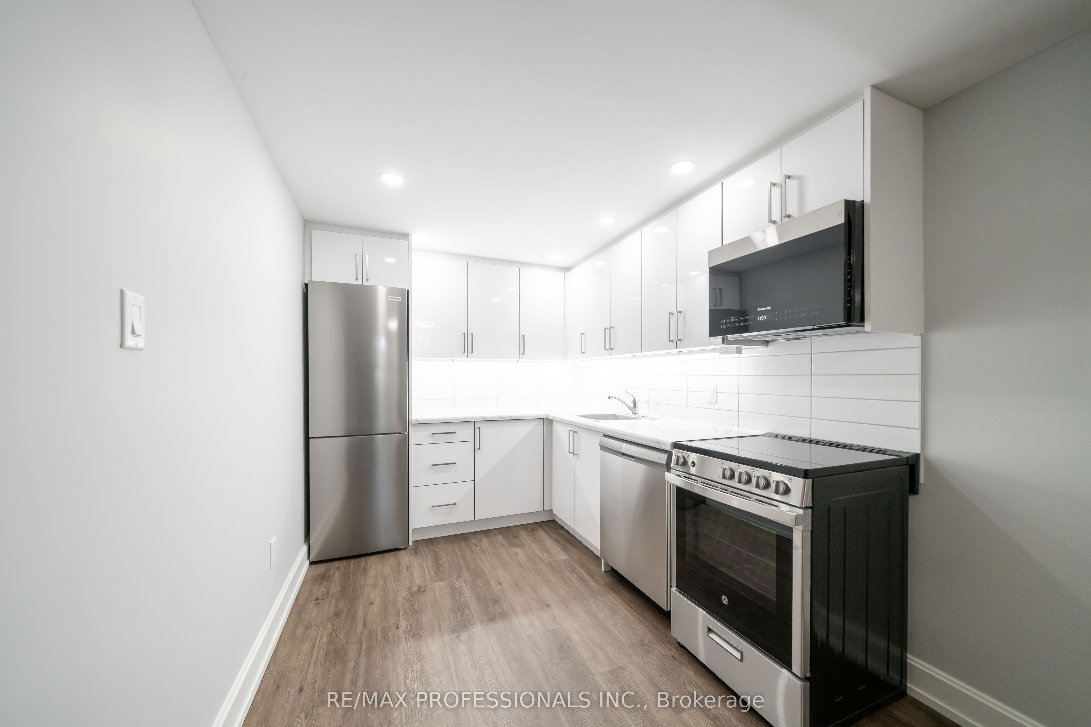 4-1485 King Street W, Toronto, ON, M6K 1J4