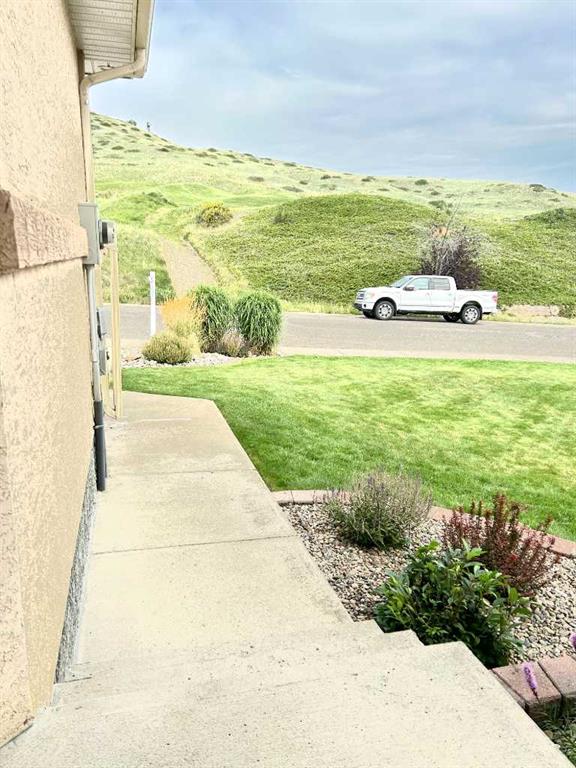 Additional image 3 of B-410 Canyon Boulevard W, Lethbridge, AB, T1K 6V2