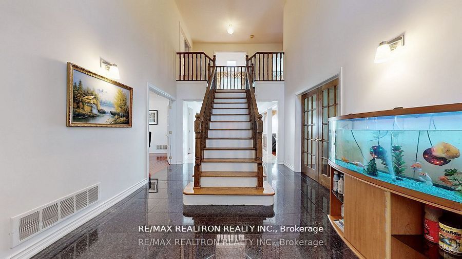 72 Spanhouse Crescent, Markham, ON, L3R 4E3 photo 3