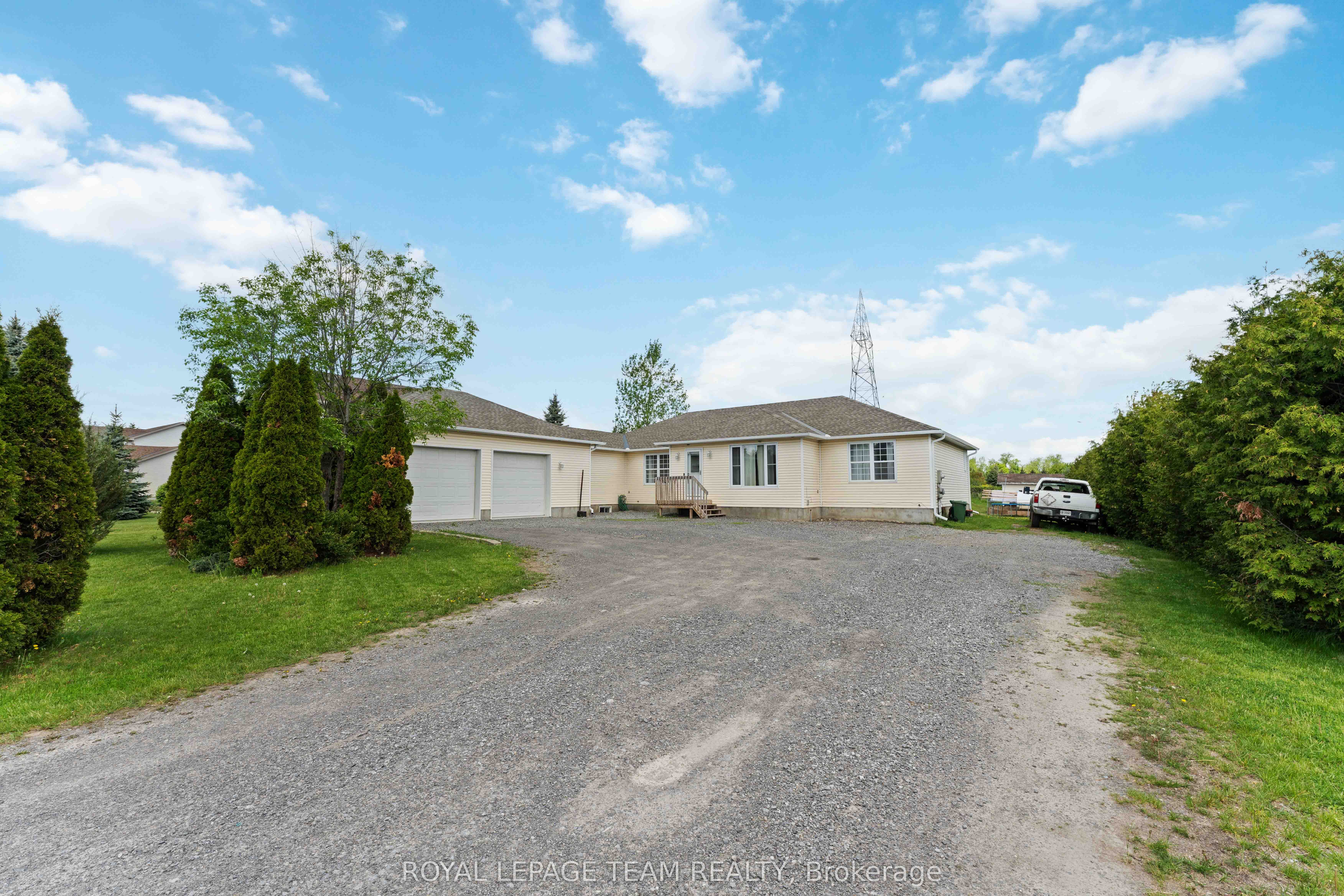 1628 Stanleyfield Crescent, Ottawa, ON, K4P 1M7
