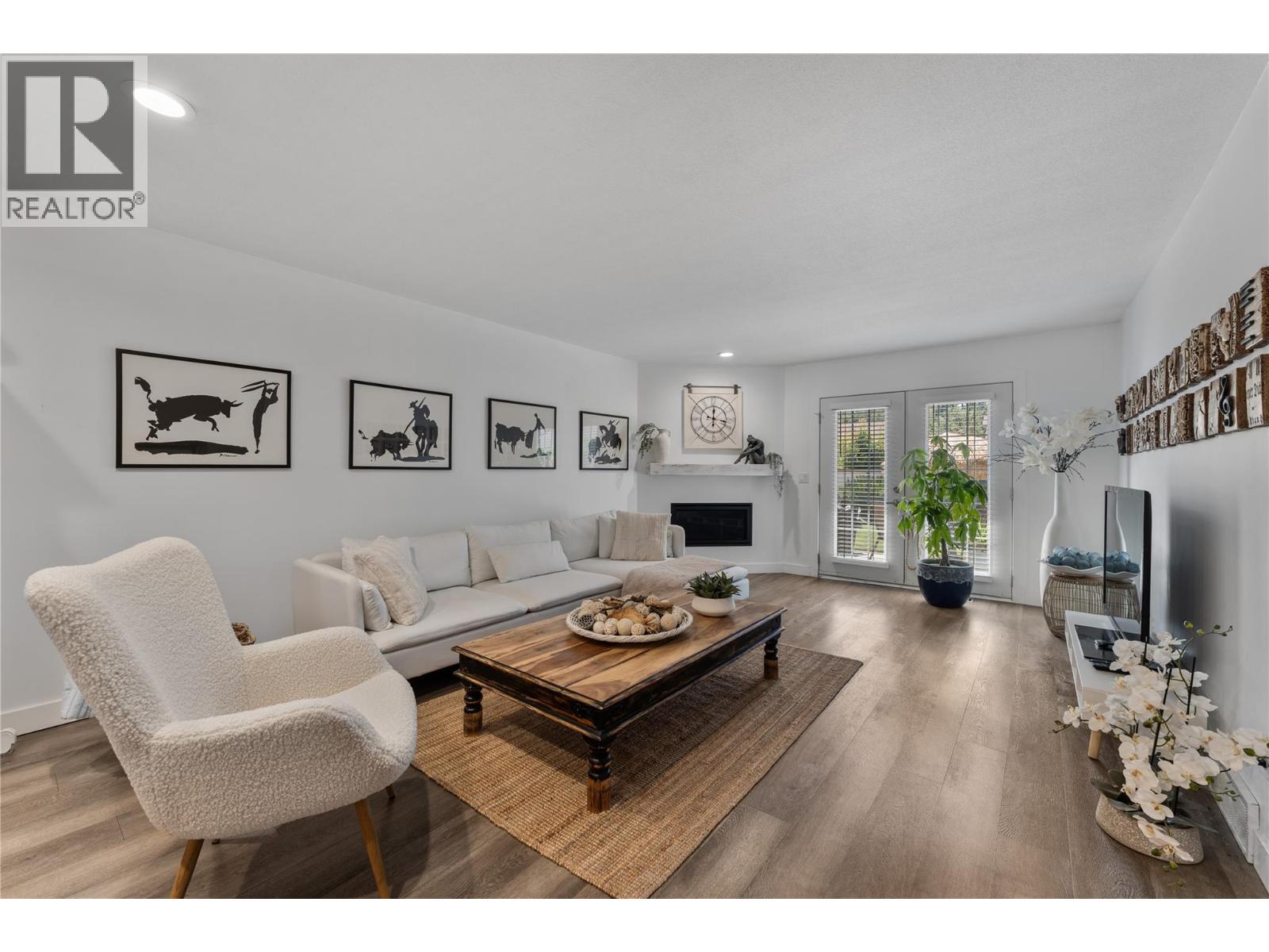 Additional image 4 of 3-1874 Parkview Crescent, Kelowna, BC, V1X7G6