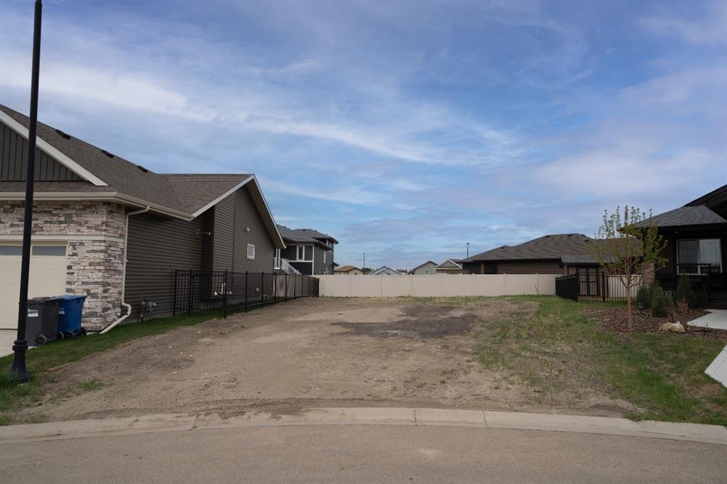 14 Tindale Place, Red Deer, AB, T4P 0T8