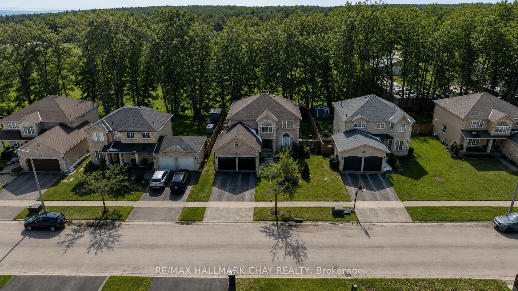 63 Northview Crescent, Barrie, ON, L4N 9T5