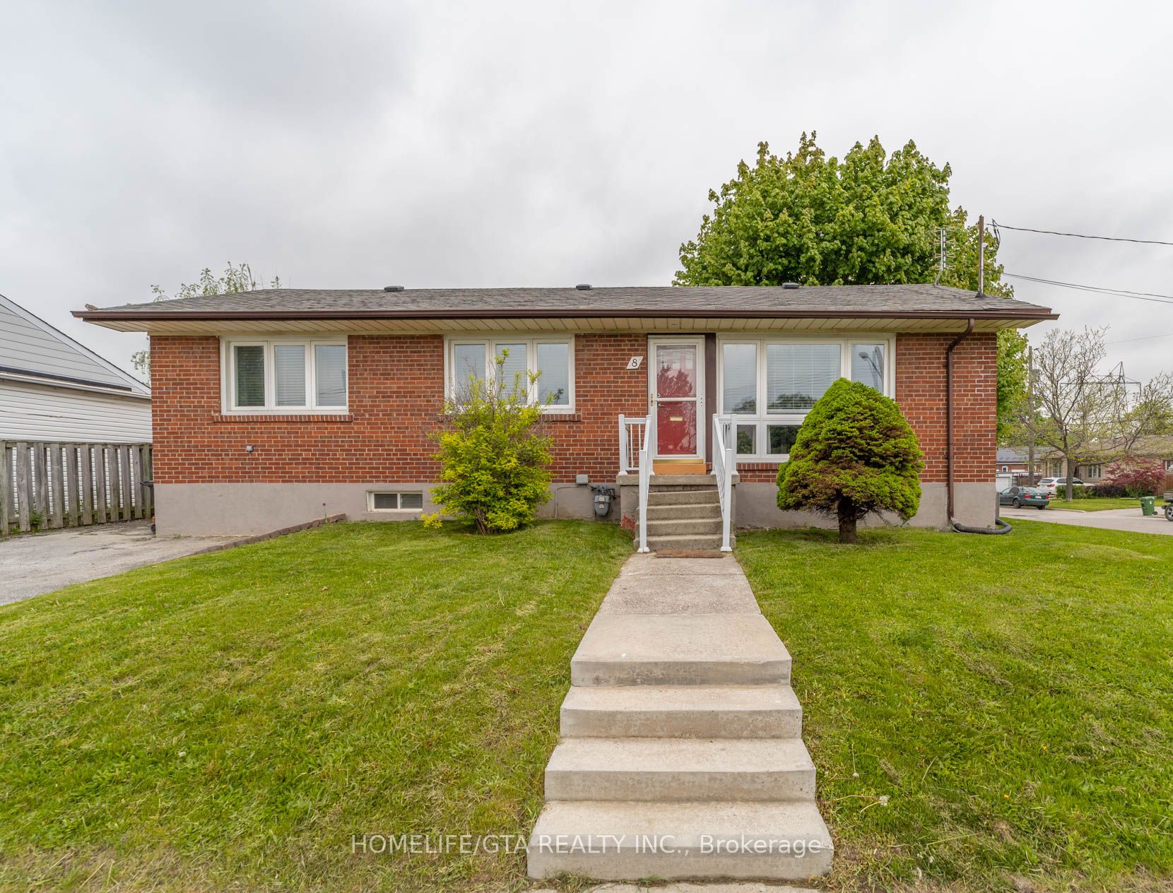 8 Laxford Avenue, Toronto, ON, M1R 1M6