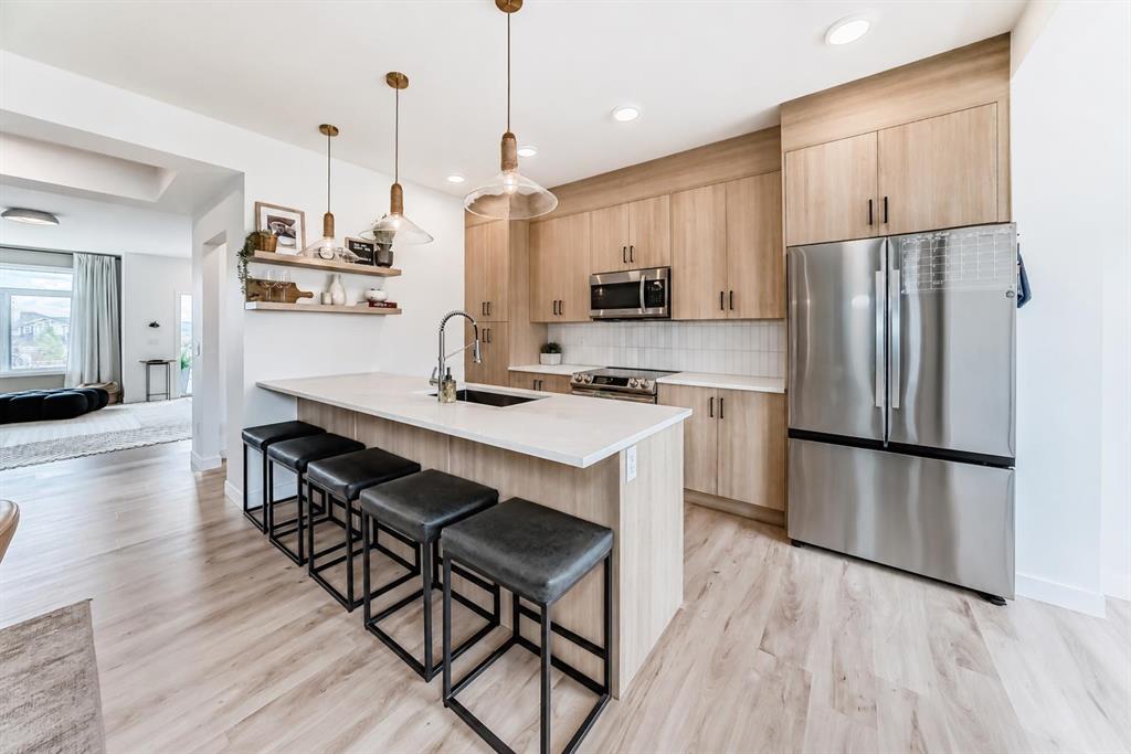 3 Agate Road, Cochrane, AB, T4C 3B9