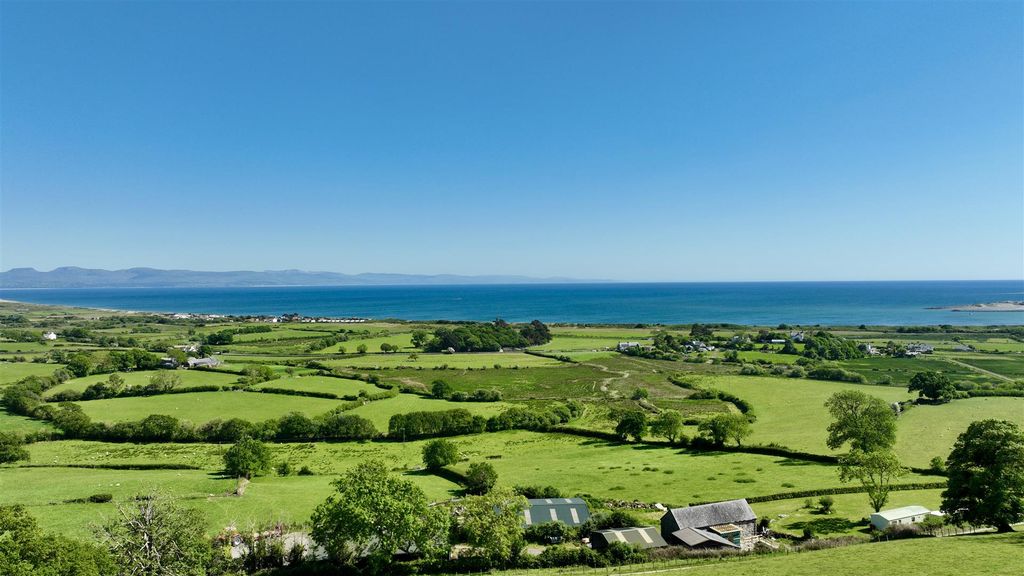 Additional image 3 of 4 bed detached house for saleLlwynhudol, Pwllheli LL53