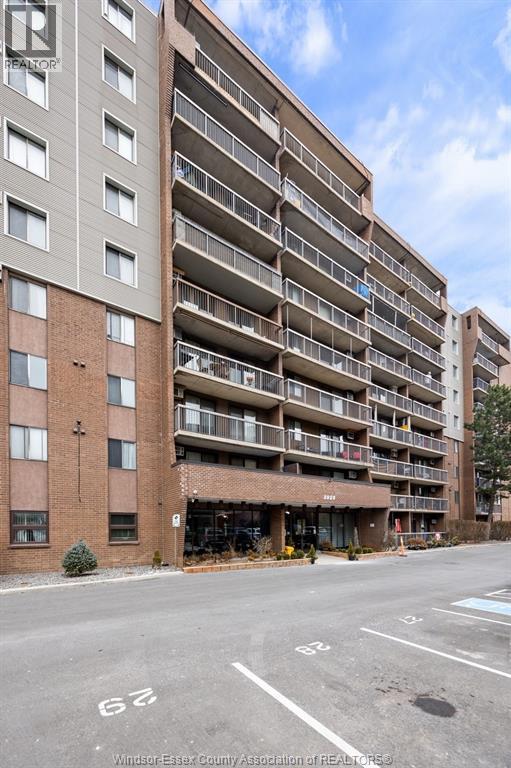 312-3936 Wyandotte Street East, Windsor, ON, N8Y4V1