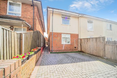 Foundry Lane, Shirley, Southampton, Hampshire SO15