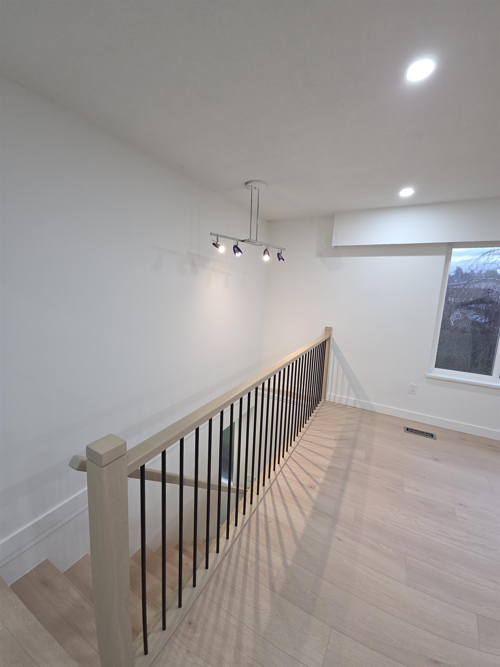 Additional image 3 of 18138 59a Avenue, Surrey, BC, V3S 4V5