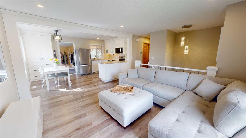 117 Midcrest Crescent SE, Calgary, AB, T2X 1B4 photo 4