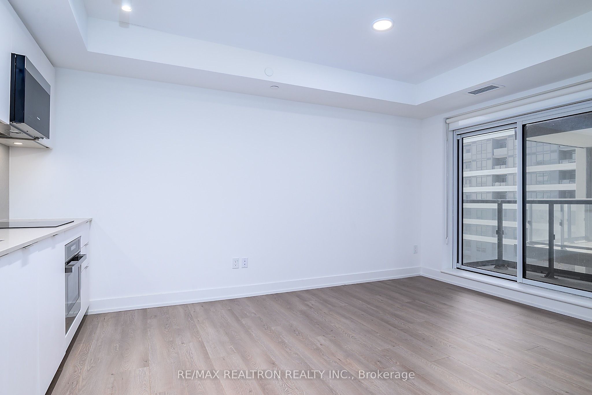 826-8 Cedarland Drive, Markham, ON, L6G 0H4 photo 2