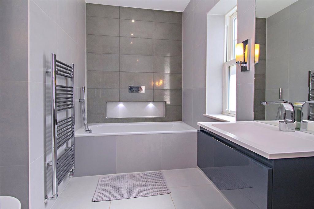 Additional image 17 of 6 bed detached house for saleSpencer Close, Radlett, Hertfordshire WD7