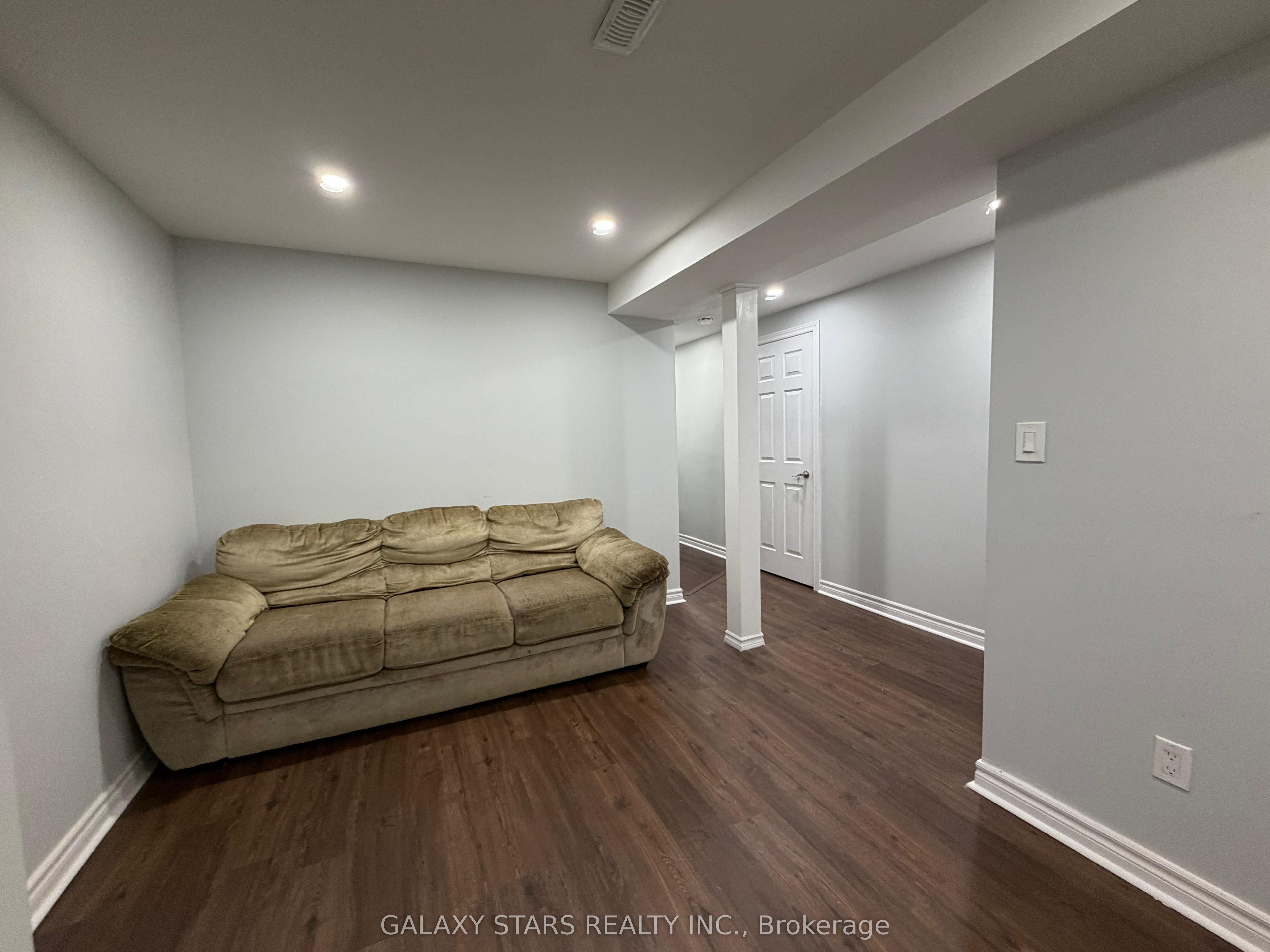 Bsmnt-26 Stevensgate Drive, Ajax, ON, L1T 4Z3 photo 4