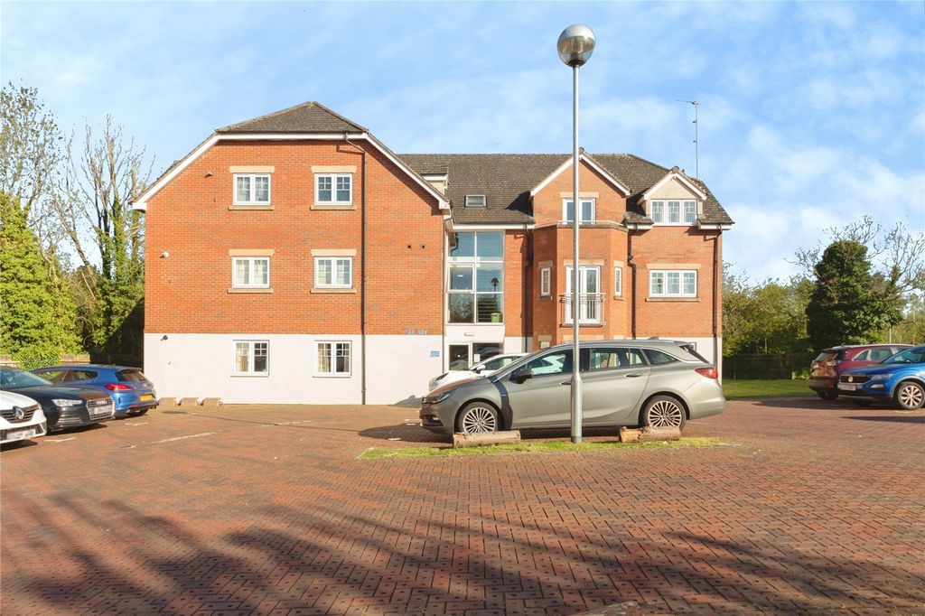 2 bed flat for saleEvesham Road, Redditch, Worcestershire B97