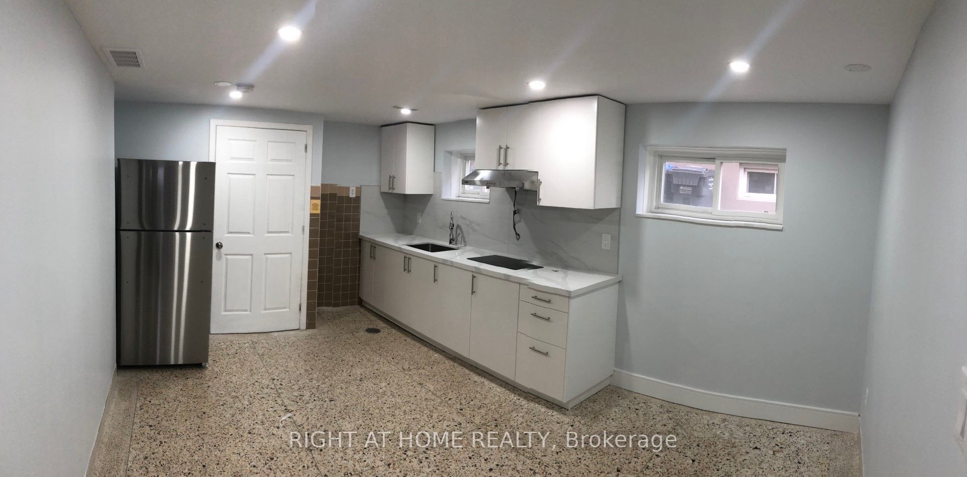 Additional image 2 of 3631 Molly Avenue, Mississauga, ON, L5A 3G5