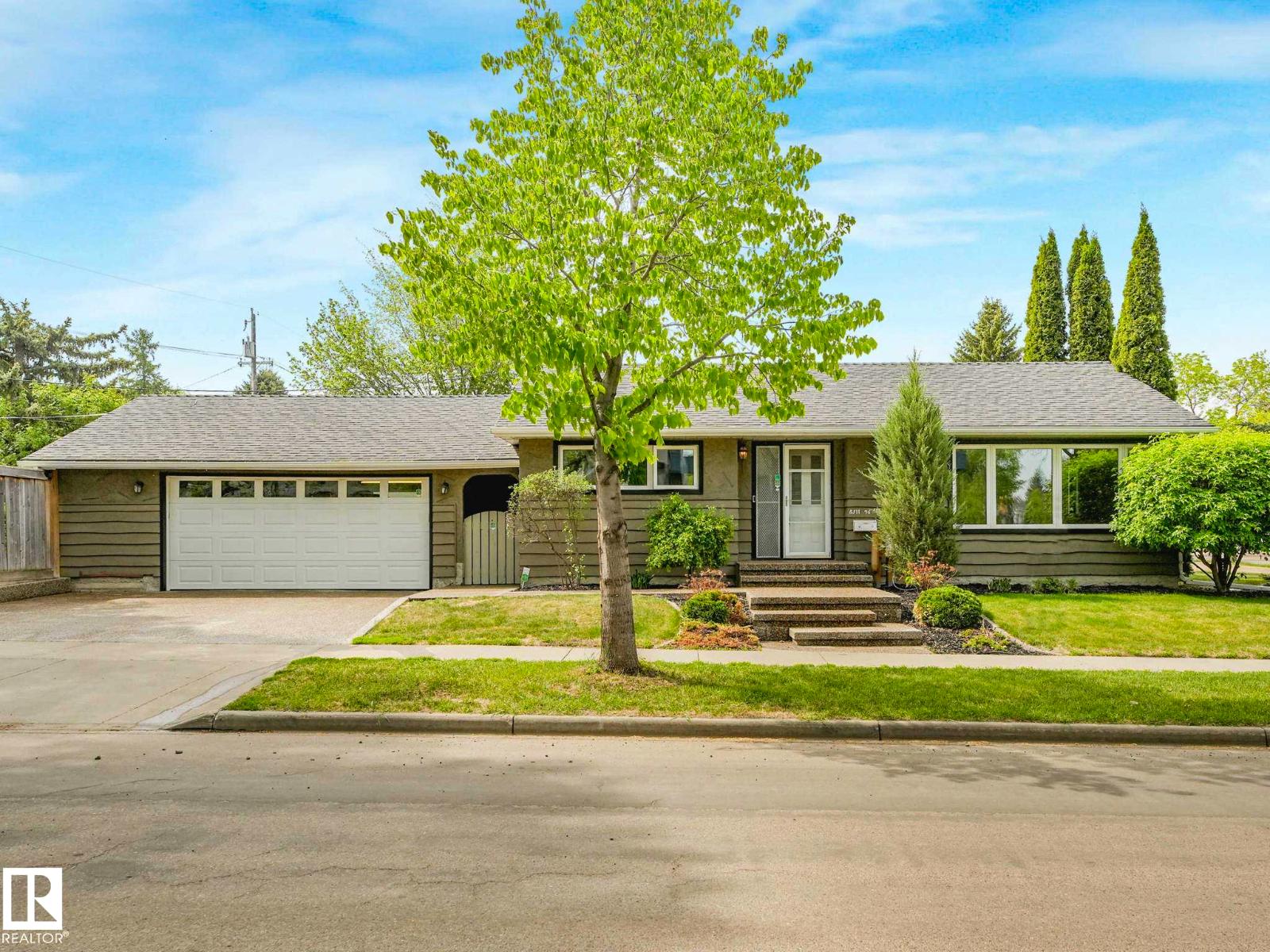 8311 96 Avenue NW, Edmonton, AB, T6C2A9