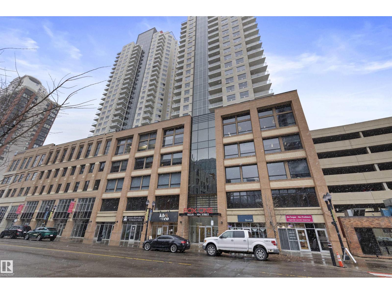 905-10226 104 Street NW, Edmonton, AB, T5J1B8