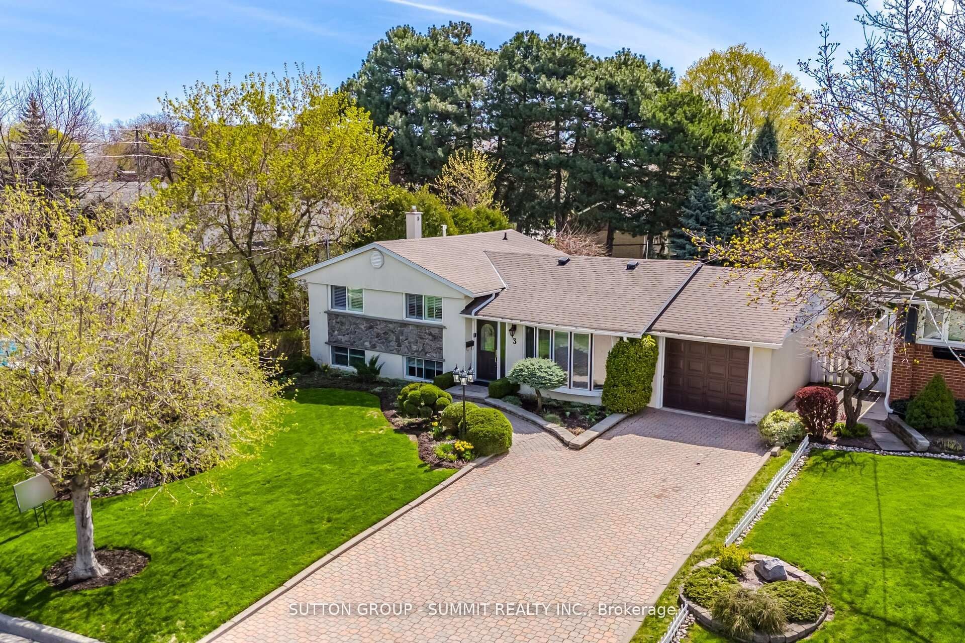 3 Donata Drive, Mississauga, ON, L5M 1T2 photo 3