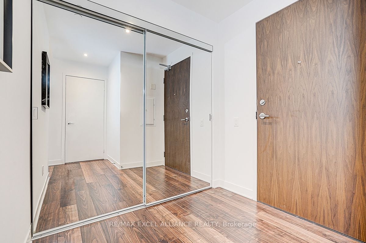 Additional image 3 of 605-90 Queens Wharf Road, Toronto, ON, M5V 0J4