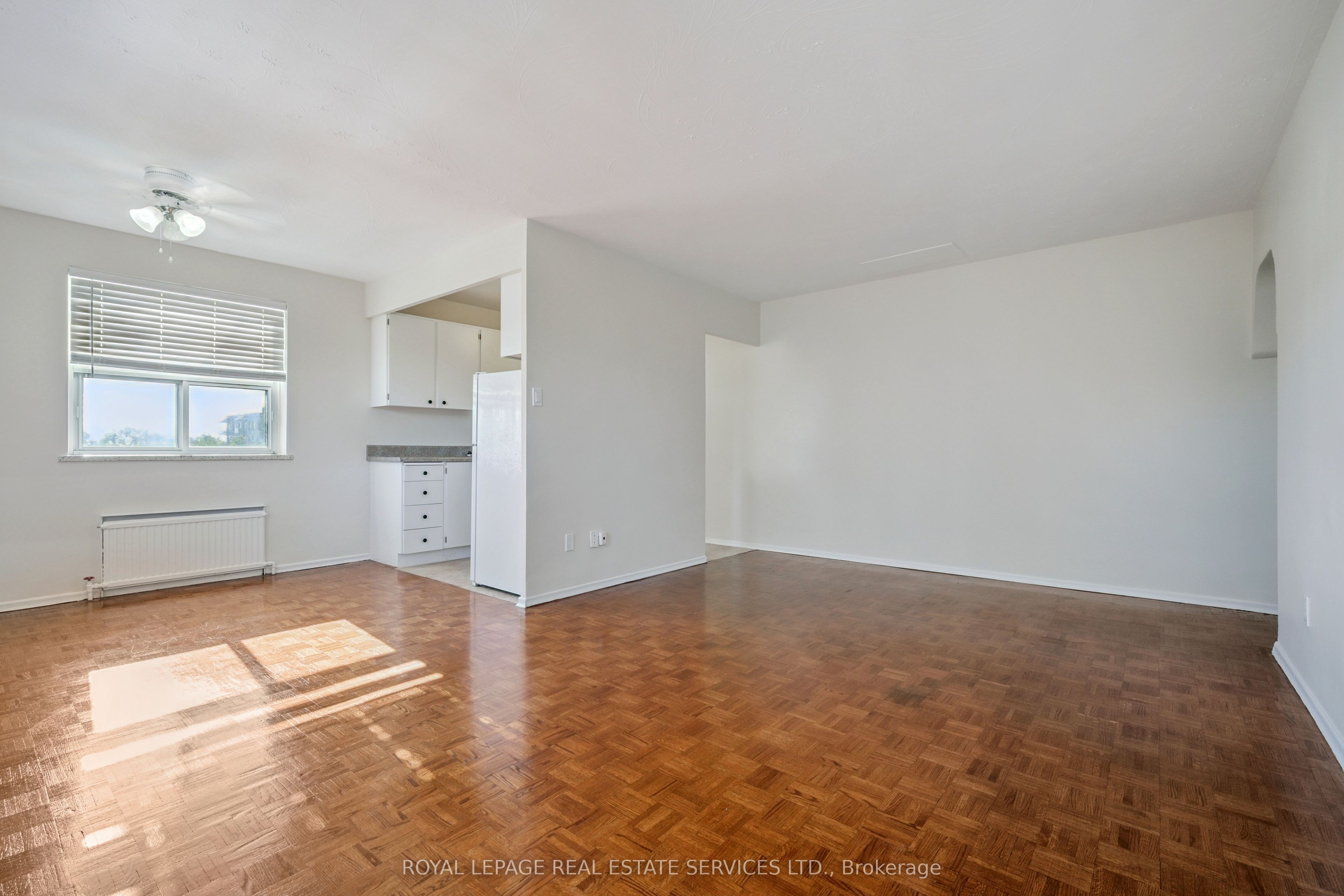 Additional image 4 of 302-7 Helene Street N, Mississauga, ON, L5G 3B3