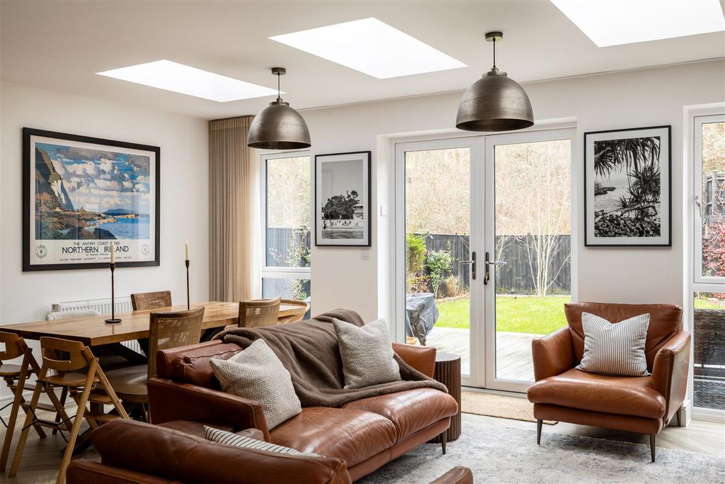 Additional image 9 of 4 bed link detached house for saleHawthorn Way, Redhill RH1