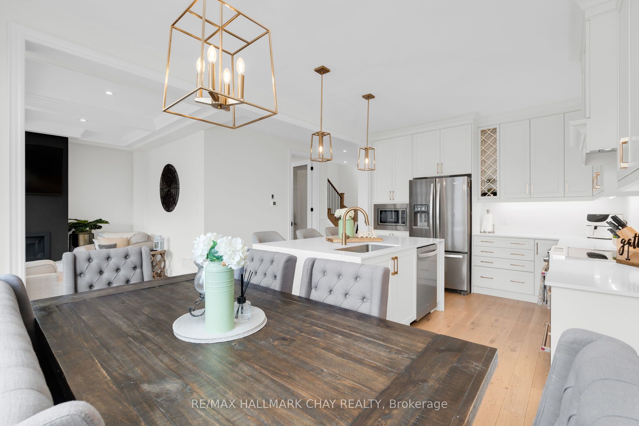 4 Periwinkle Road, Springwater, ON, L9X 2E2 photo 5