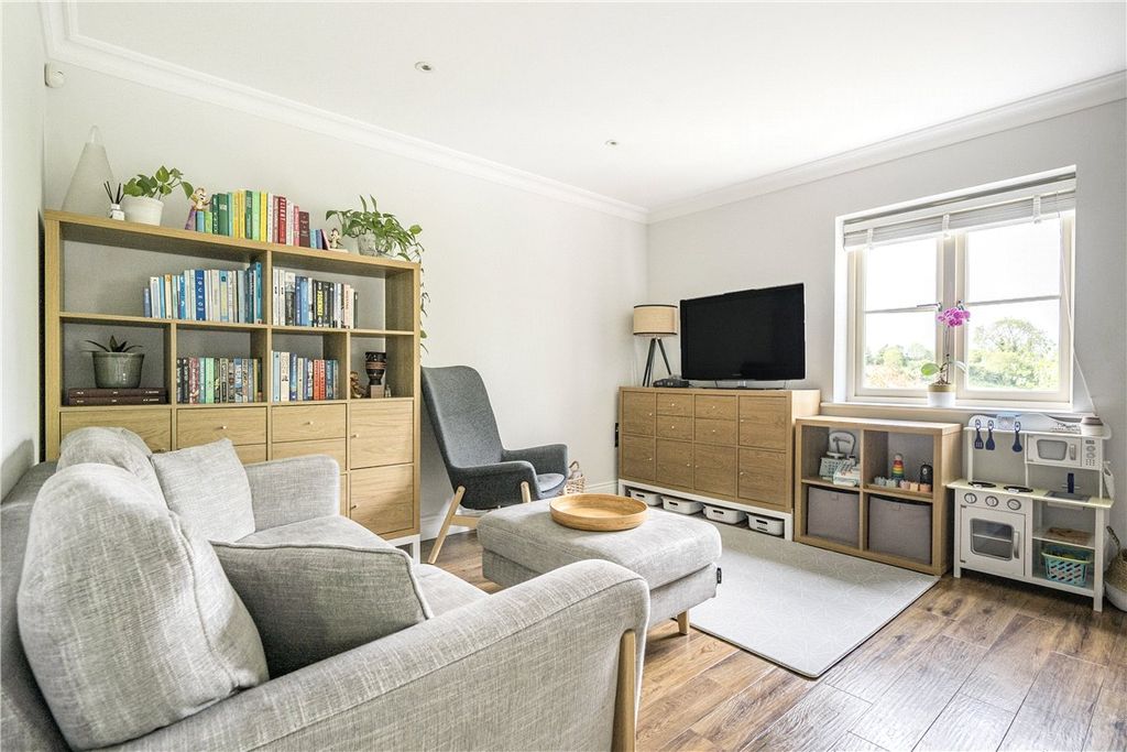 2 bed flat for saleFortescue Street, Norton St. Philip, Bath, Somerset BA2