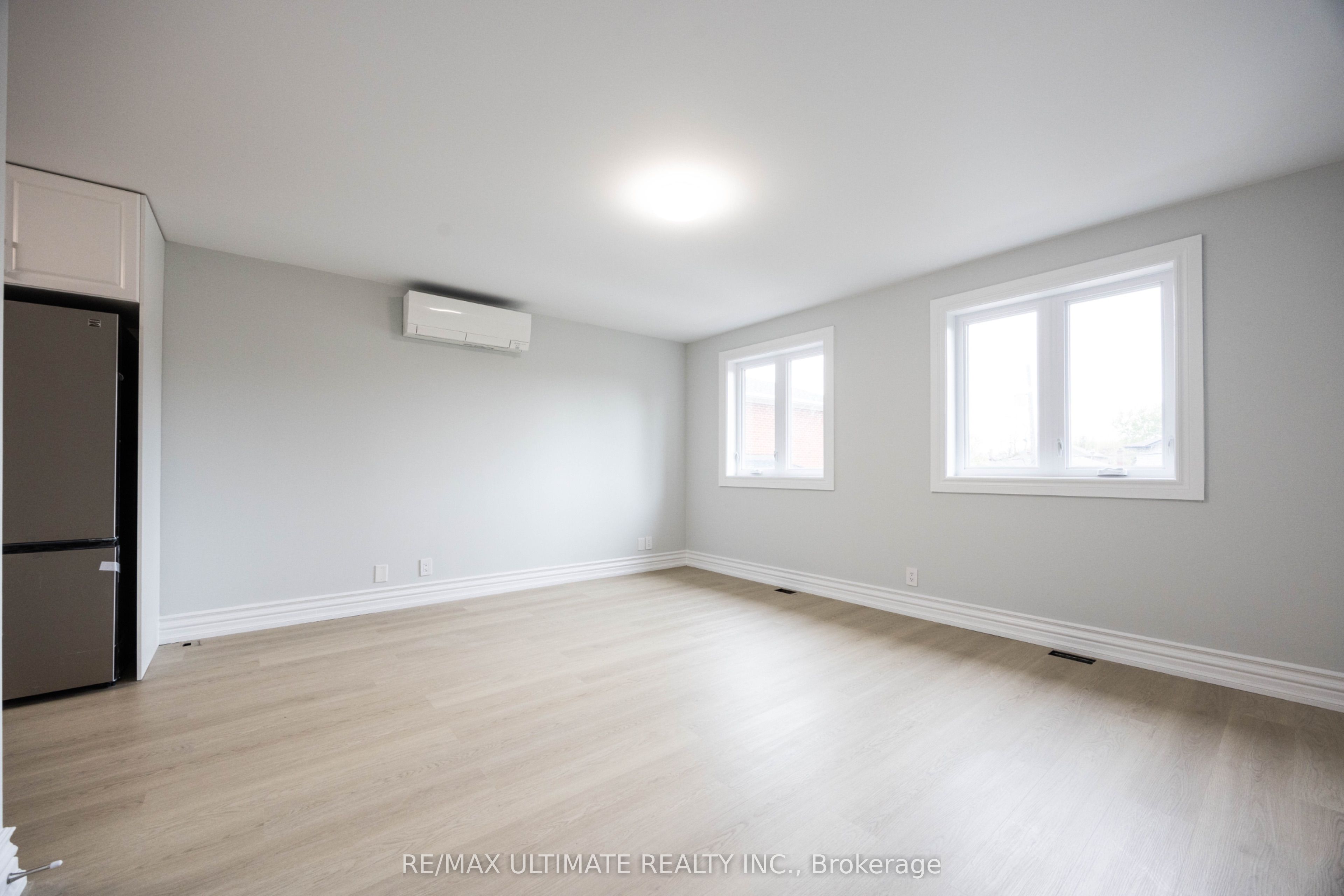 Additional image 4 of Upper1-83 Burr Avenue, Toronto, ON, M6L 1V3