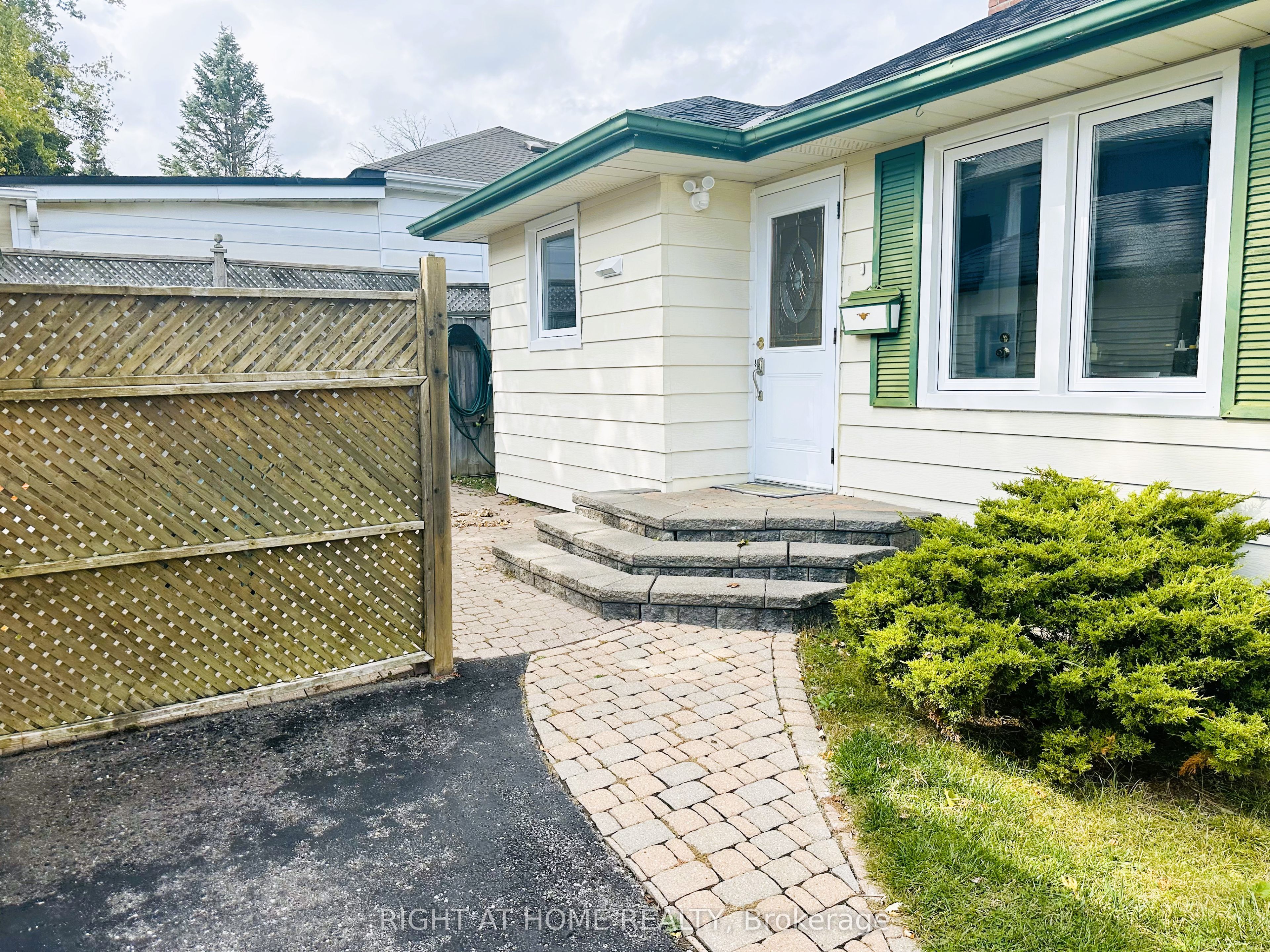 Additional image 4 of 782 Gorham Street, Newmarket, ON, L3Y 1L6