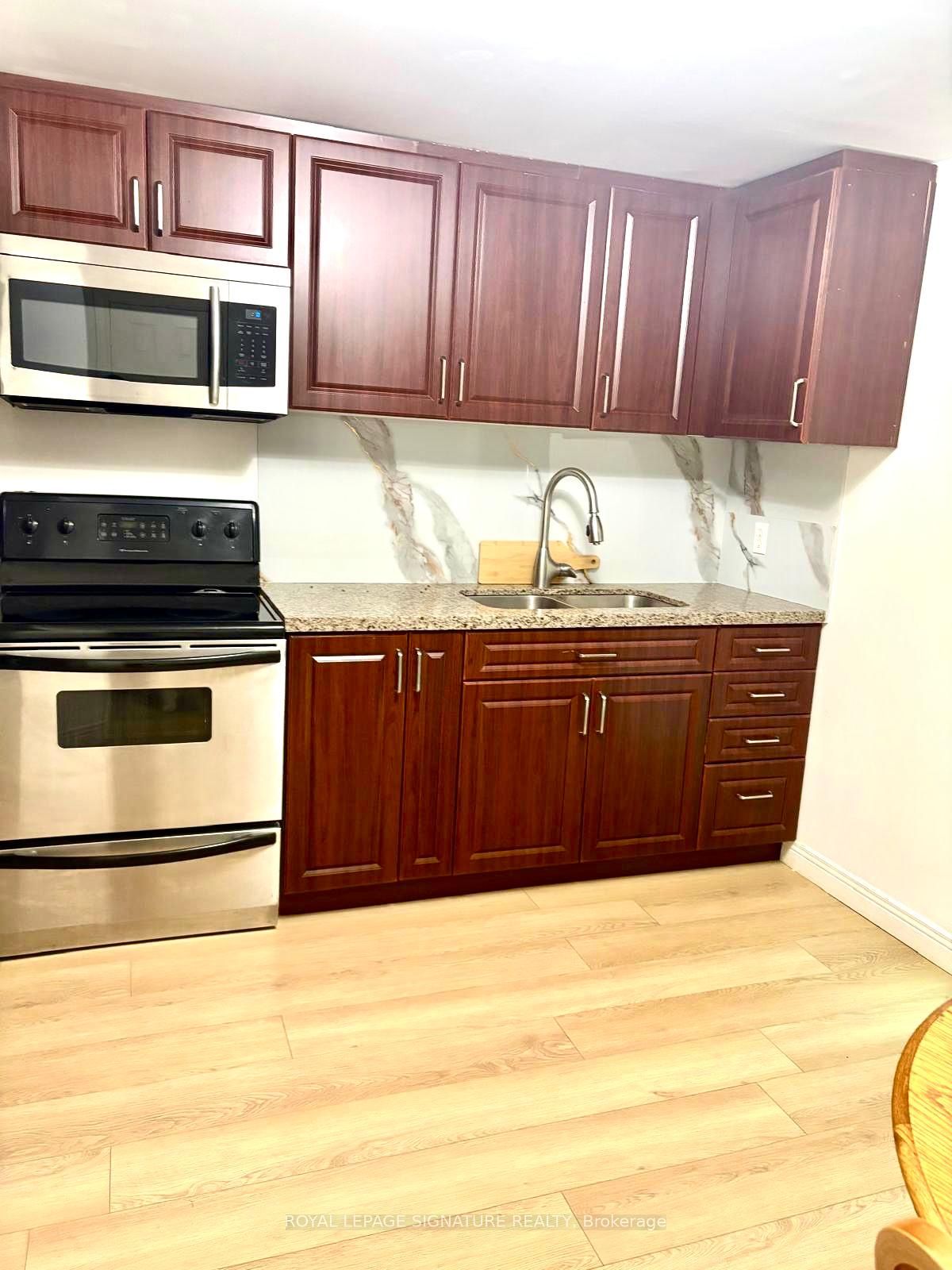 27 Dalbret Crescent, Toronto, ON, M1T 2X2 photo 3