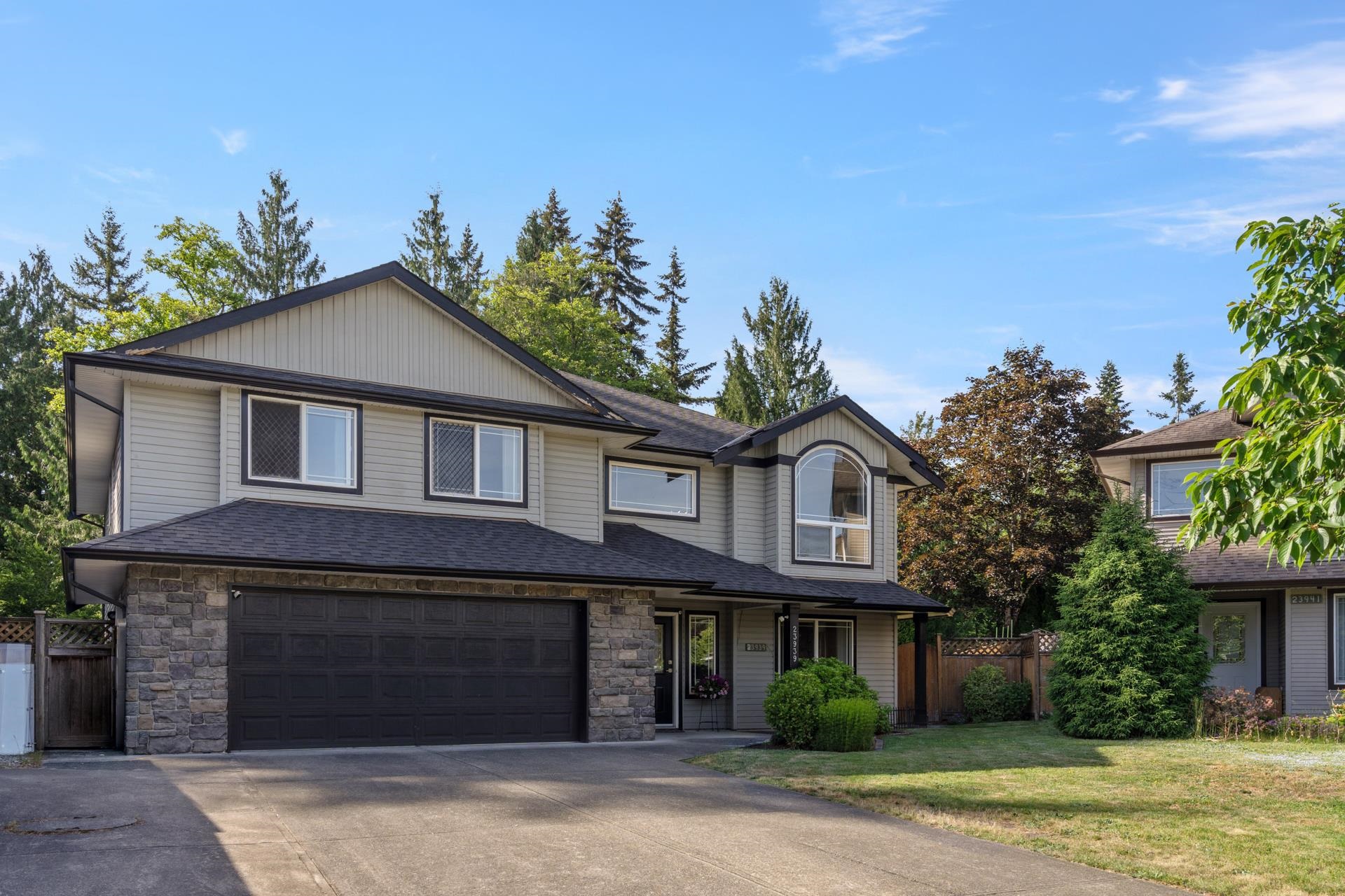 23939 115 Avenue, Maple Ridge, BC, V2W 1X2