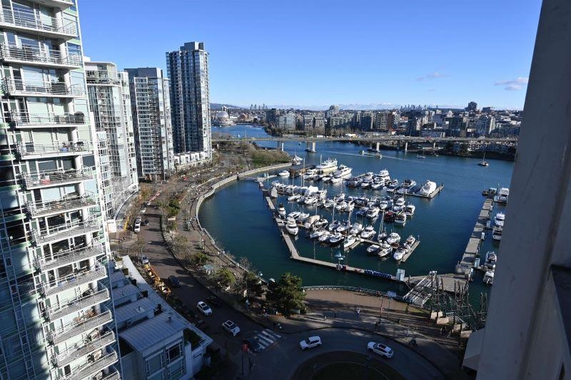 Additional image 3 of 2206-1201 Marinaside Crescent, Vancouver, BC, V6Z 2V2