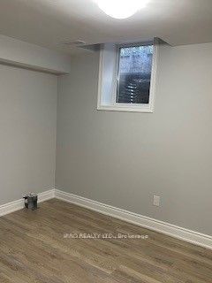 Additional image 6 of Bsmt.-930 Silversmith Drive, Mississauga, ON, L5V 1E9