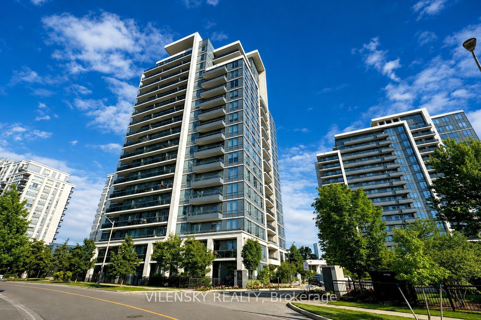 1202-75 North Park Road, Vaughan, ON, L4J 0H8