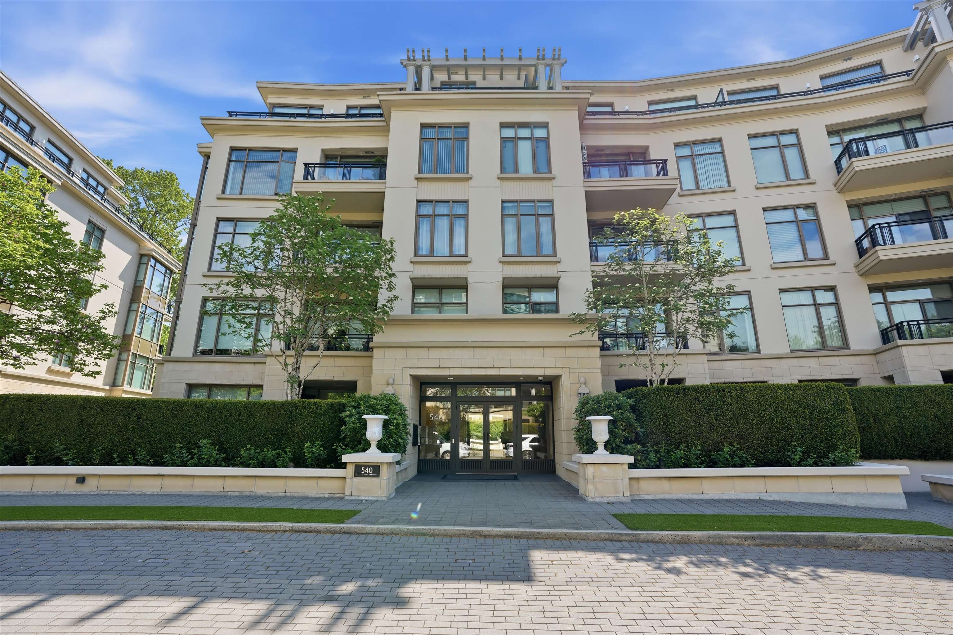 203-540 Waters Edge Crescent, West Vancouver, BC, V7T 0A2