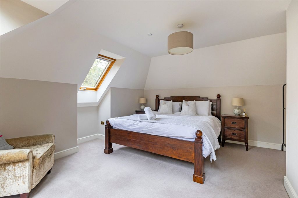 Additional image 20 of 7 bed detached house for saleAvon Avenue, Ringwood, Dorset BH24