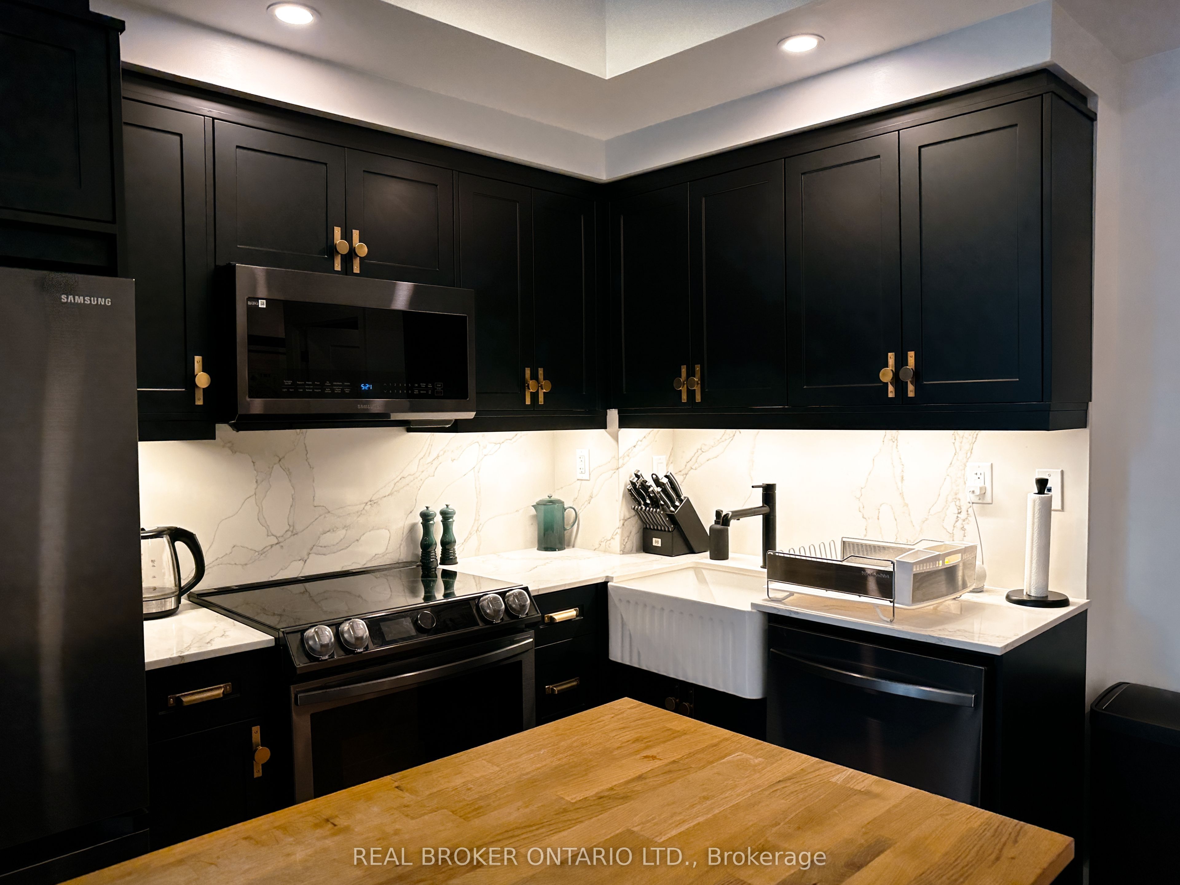 Additional image 2 of 903-15 Bruyeres Mews, Toronto, ON, M5V 0A7