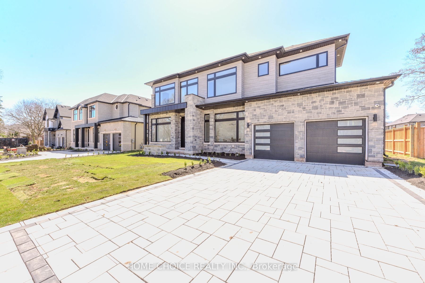 310 Tuck Drive S, Burlington, ON, L7L 2R1