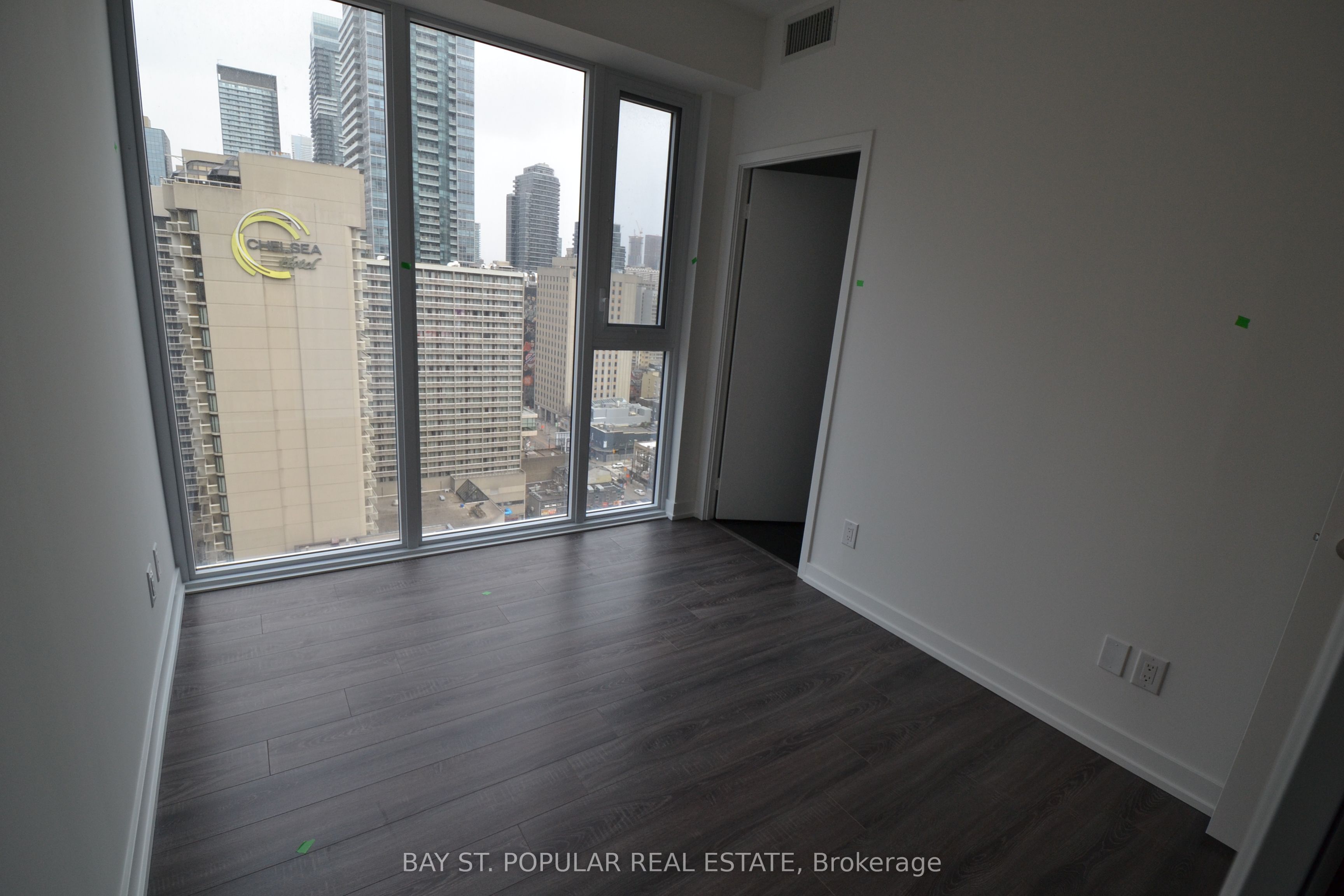 2016-20 Edward Street, Toronto, ON, M5G 1C9 photo 5