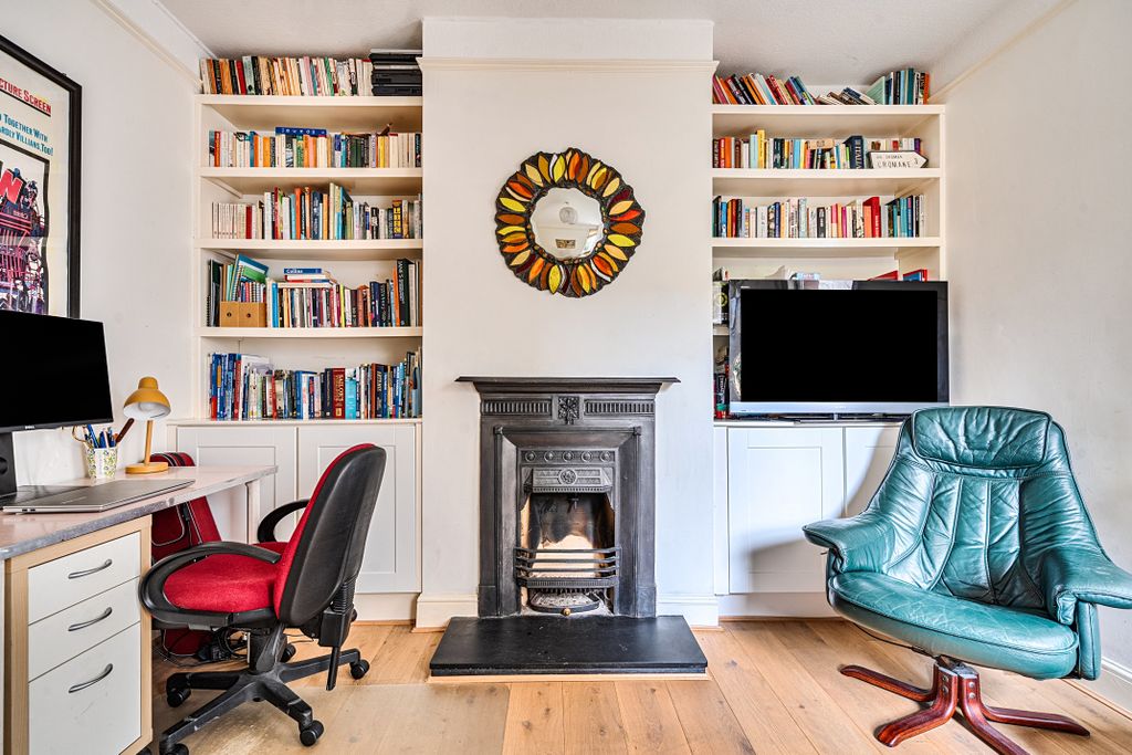 Additional image 4 of 4 bed detached house for saleFengates Road, Redhill RH1