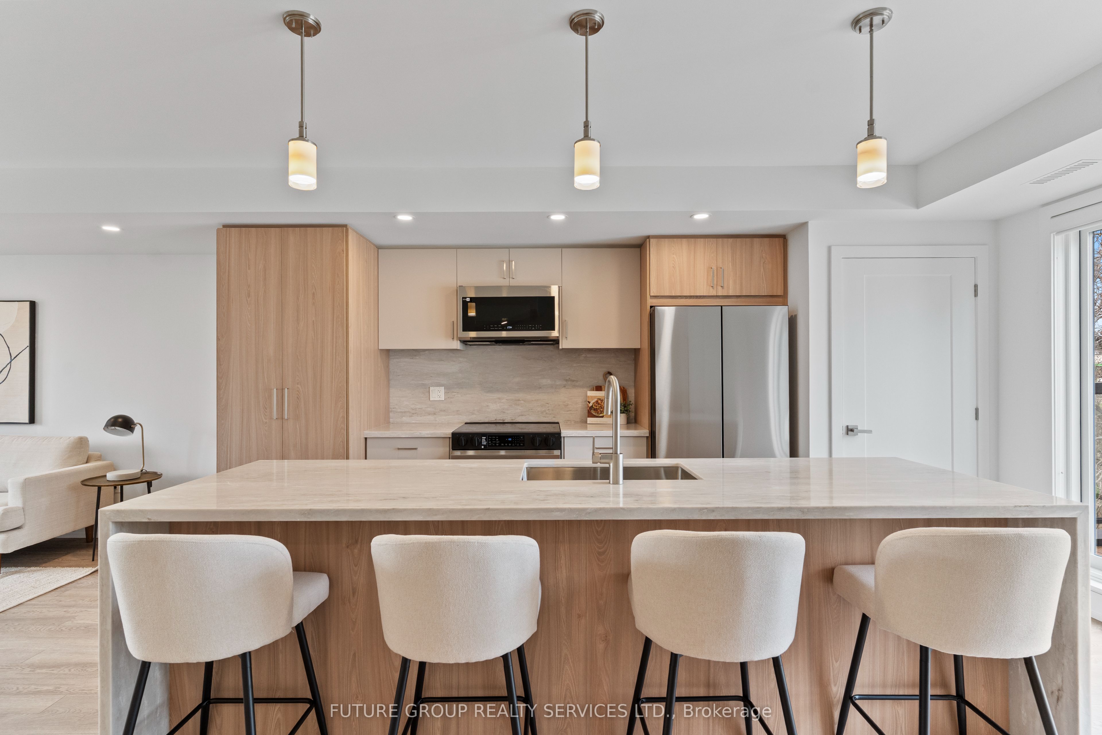 Unit 3-15 Acorn Avenue, Toronto, ON, M9B 3P7 photo 4