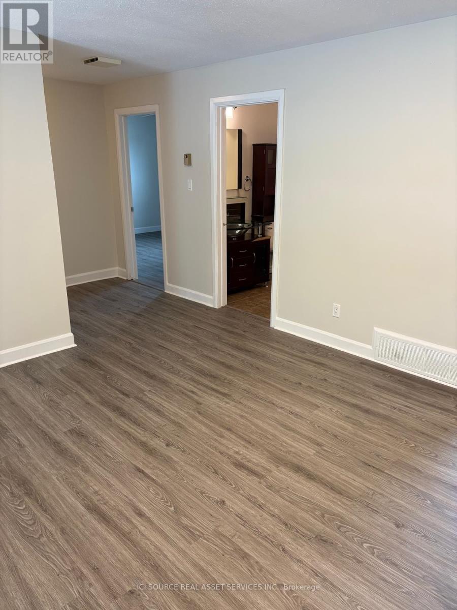 Additional image 5 of 2 Caribou Avenue, Ottawa, ON, K2S1M5